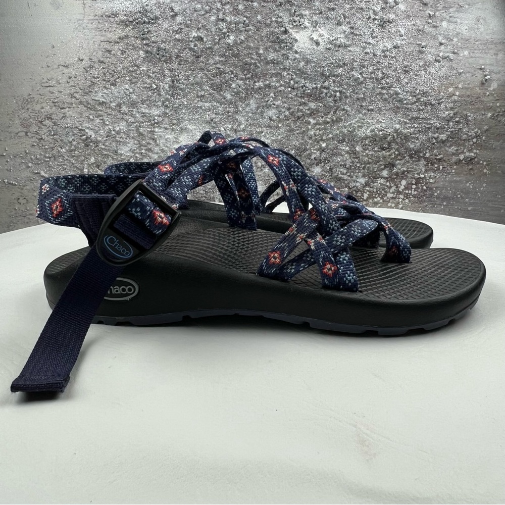531 Chaco ladies sandals 9